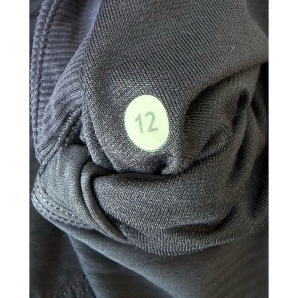 Lululemon Women’s Size 12 Black Dance Studio Pants Mid Rise 30” Inseam Lined - Picture 4 of 8